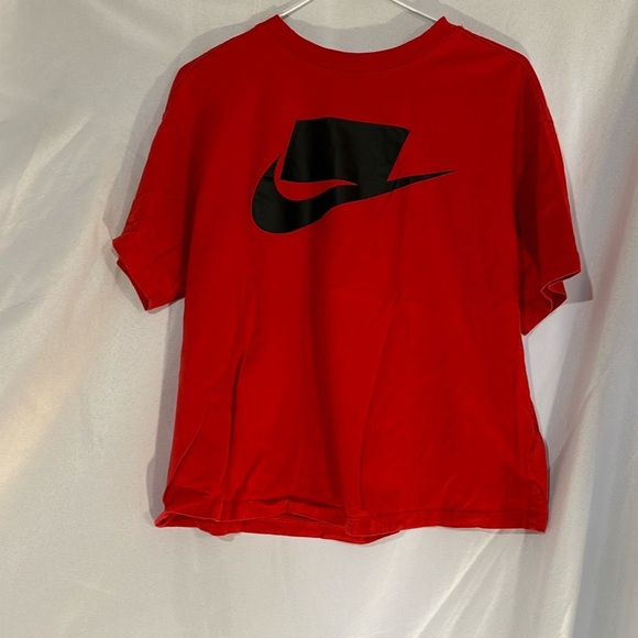 Nike Red Logo Short Sleeve T-Shirt Size L - Picture 1 of 2